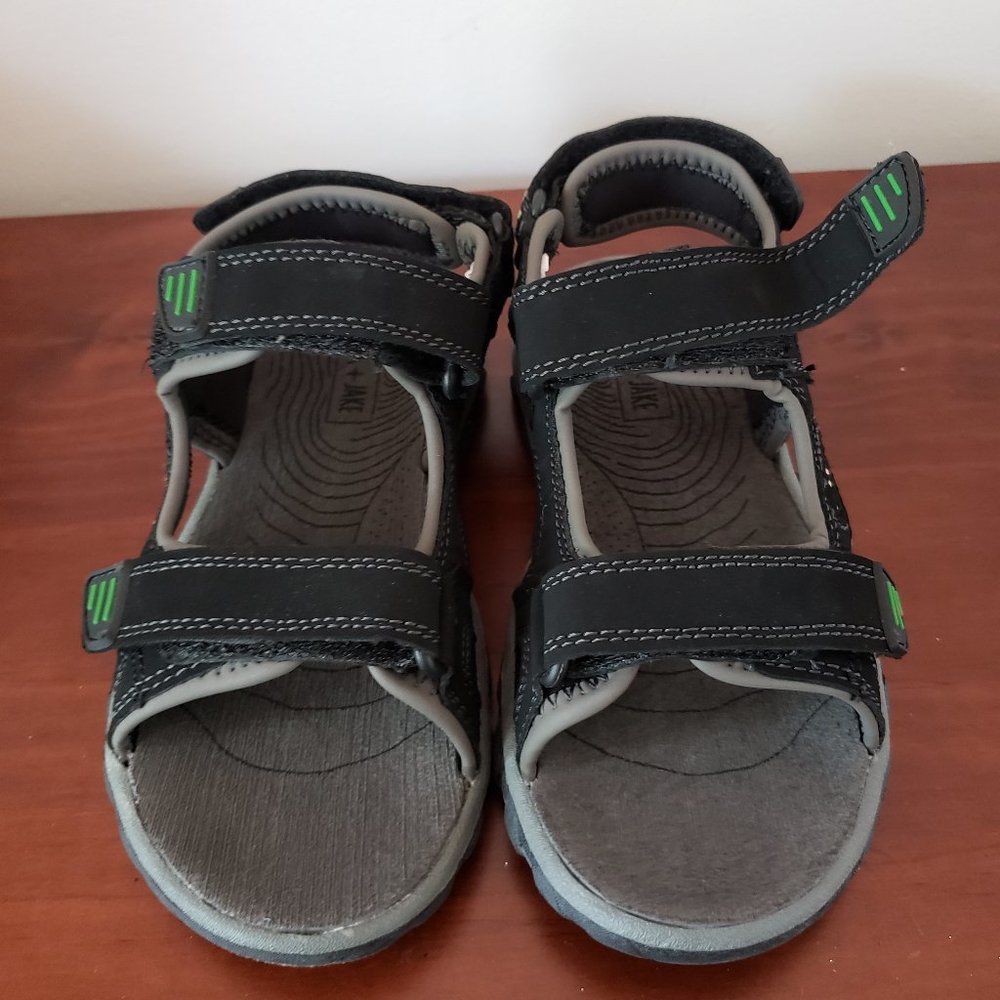 NWOT Max and Jake Boys Sandals